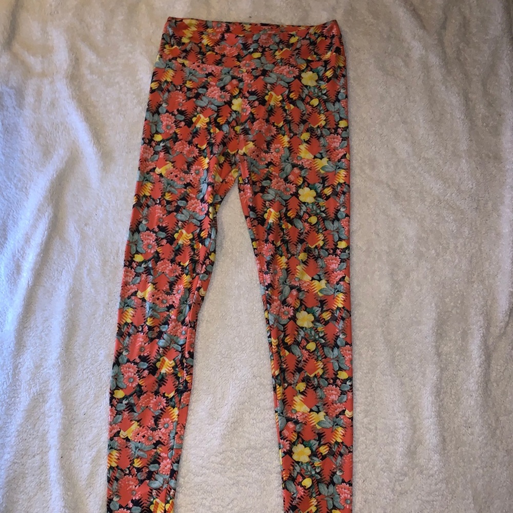 LuLaRoe One Size floral leggings